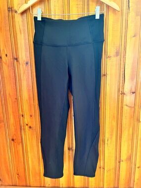 lululemon athletica Black Crops size 6